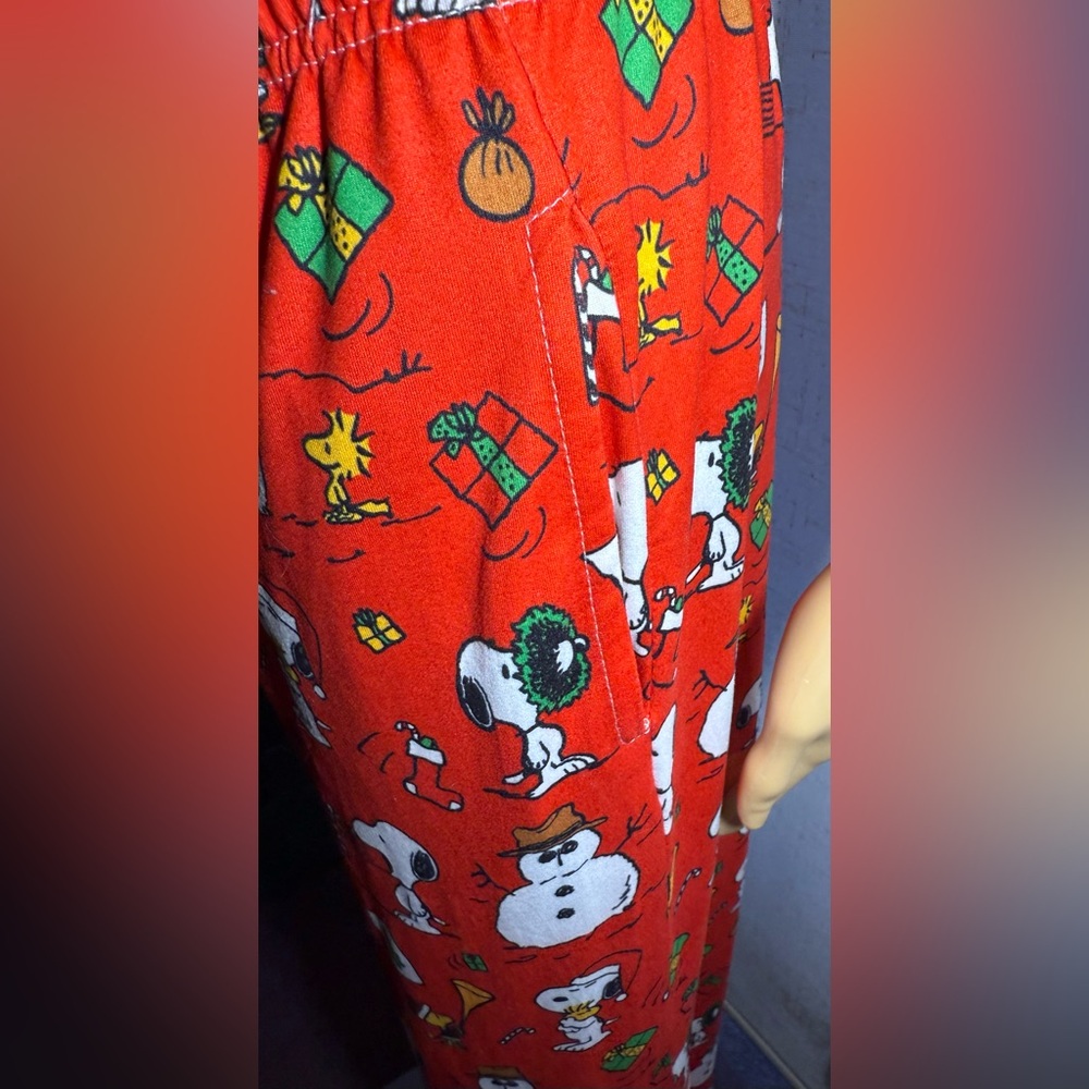 Brief Insanity Peanuts, Snoopy PJ pants with pull string & side pockets. Sz. M - Picture 4 of 11
